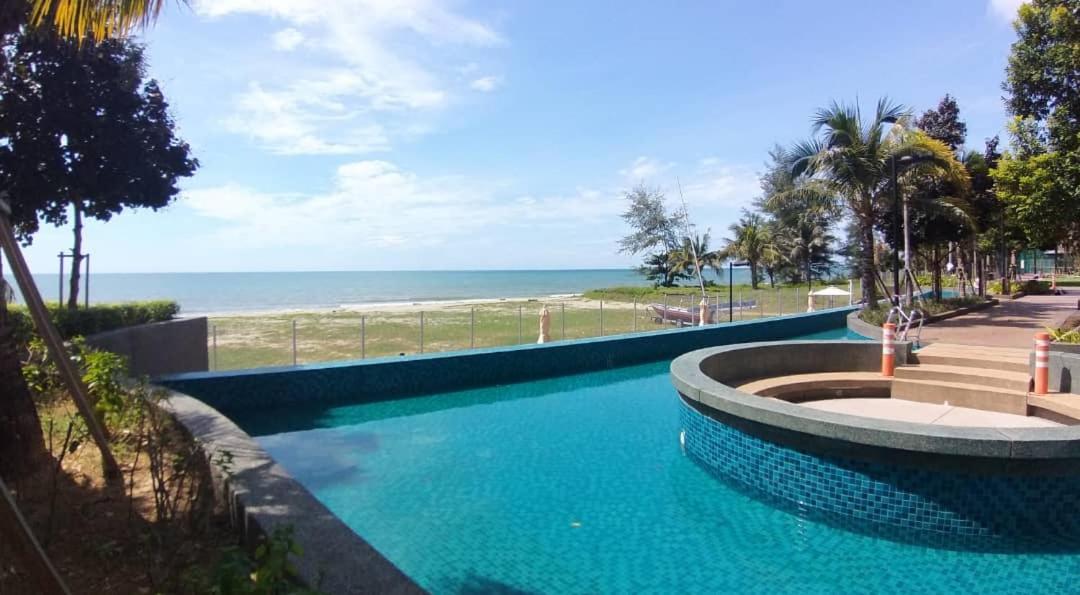 De Lavelle Suites @ Timur Bay Seafront Residence Kuantan Luaran gambar